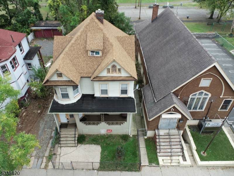 76 N Grove St - Photo 1
