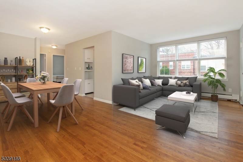 370 Claremont Ave, Apt. 8 - Photo 1