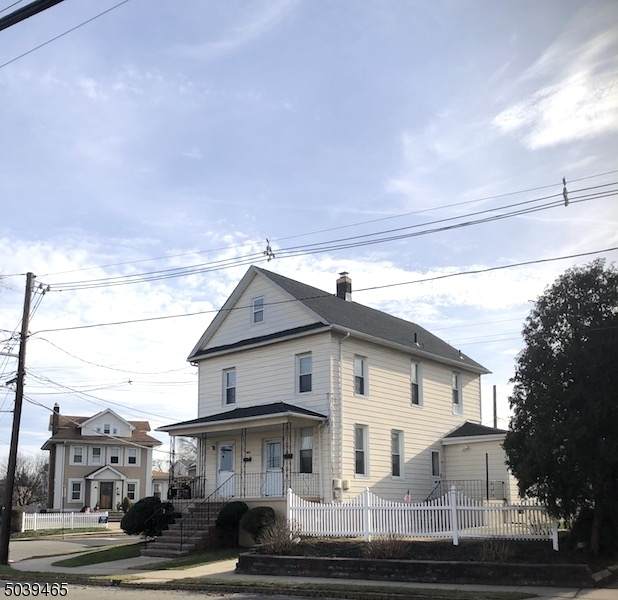 948 Lincoln Ave - Photo 1