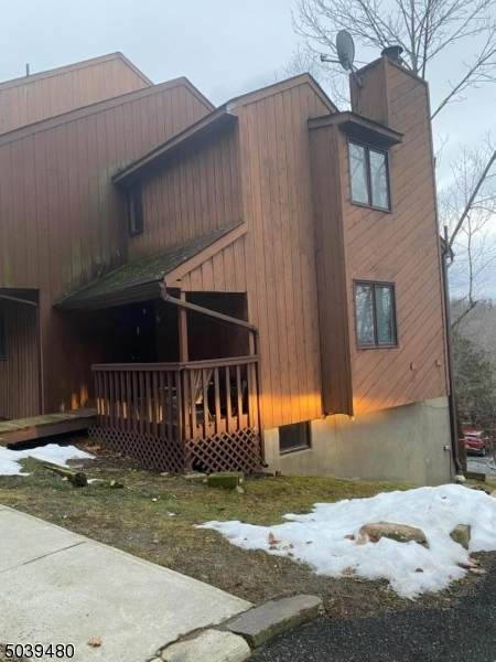 14 Village Way - Photo 1