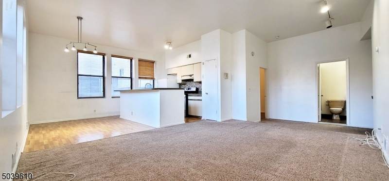 1470 Campbell St - Photo 1