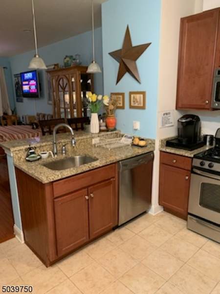 5102 Sanctuary Blvd - Photo 1