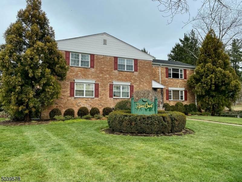 67 New England Ave 71B - Photo 1