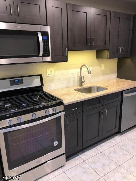 43 Sandra Circle - Photo 1