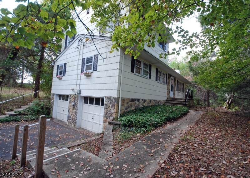 93 Readington Rd - Photo 1