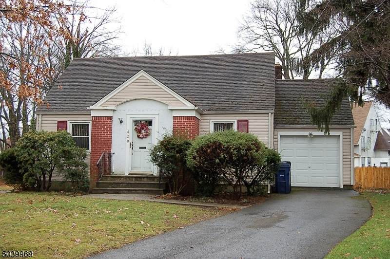 420 Green Ct - Photo 1