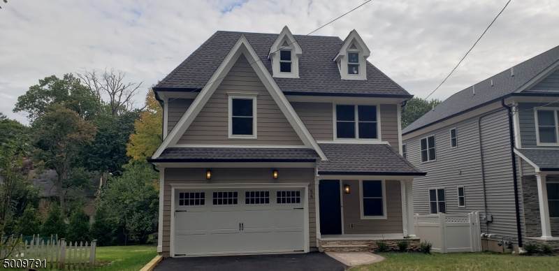 56 Glenside Ave - Photo 1