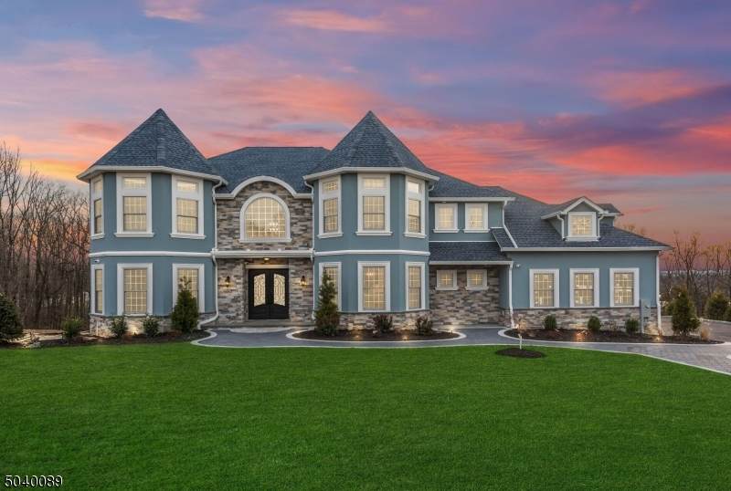 2 Windsor Dr - Photo 1