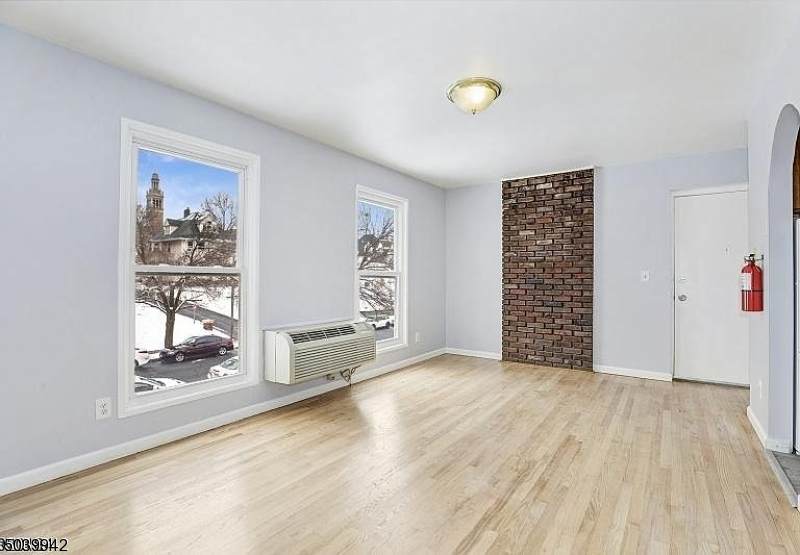 15 Forest St - Photo 1