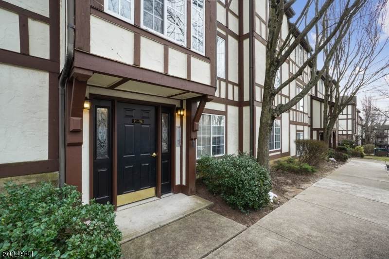91 Village Dr - Photo 1
