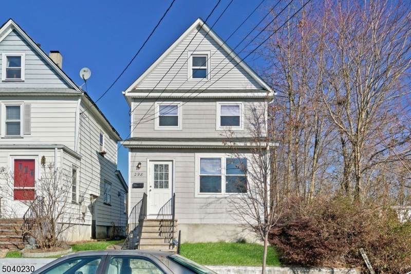 298 Duer St - Photo 1
