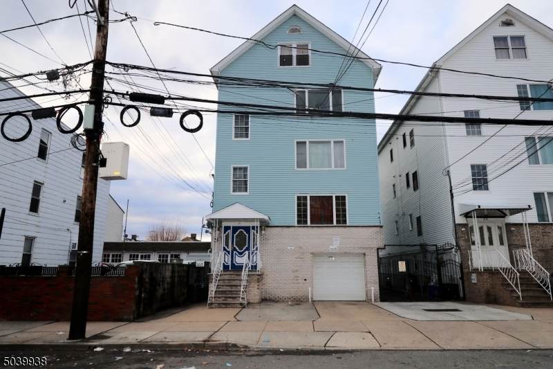 62 Chambers St - Photo 1
