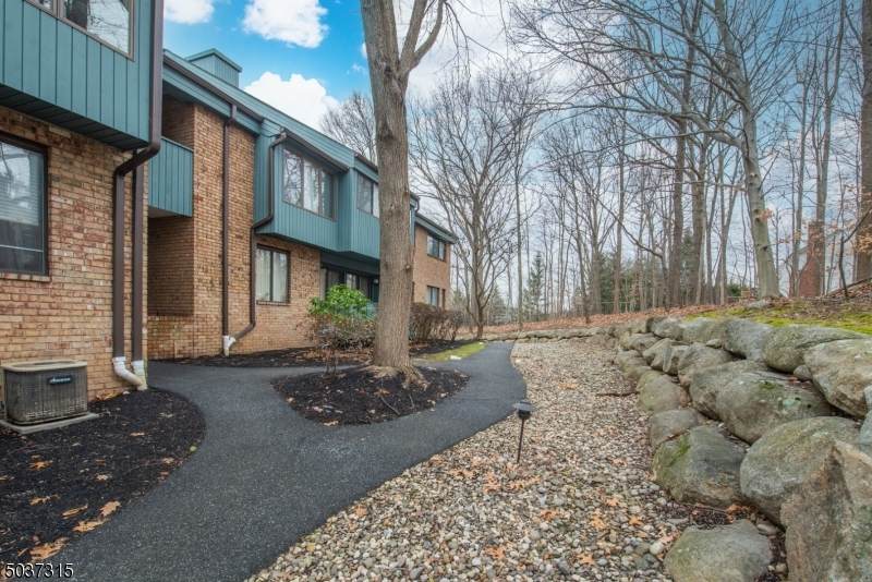 150 Indian Hollow Ct - Photo 1