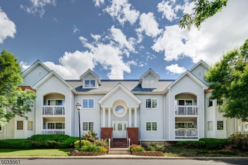 4 Leva Dr - Photo 1