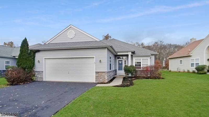 37 Esplanade Dr - Photo 1
