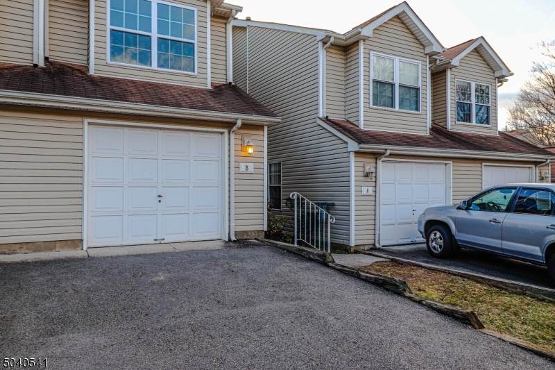 8 Boyard Ct - Photo 1