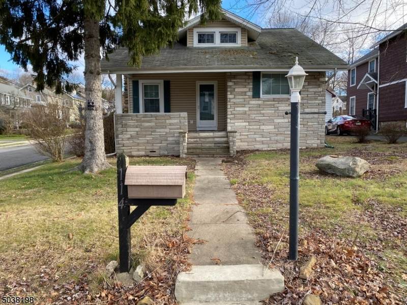 114 Central Ave - Photo 1