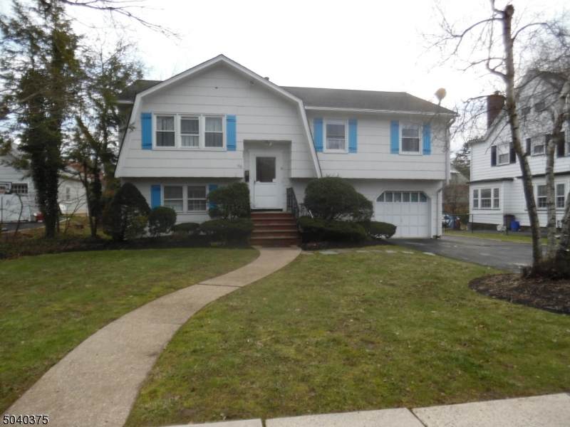 100 Gates Ave - Photo 1