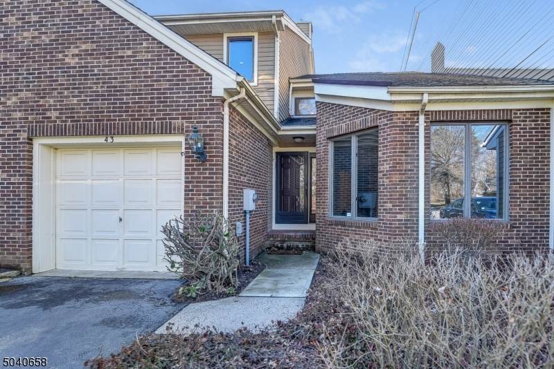 43 Lenox Ct - Photo 1