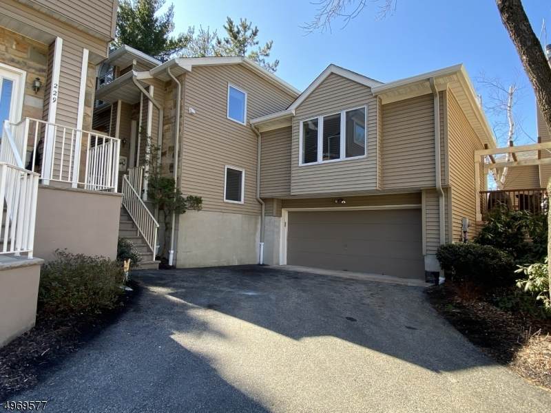 227 Clarken Dr - Photo 1