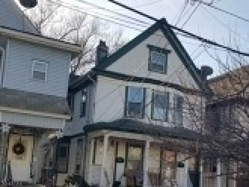 132 Elm St - Photo 1
