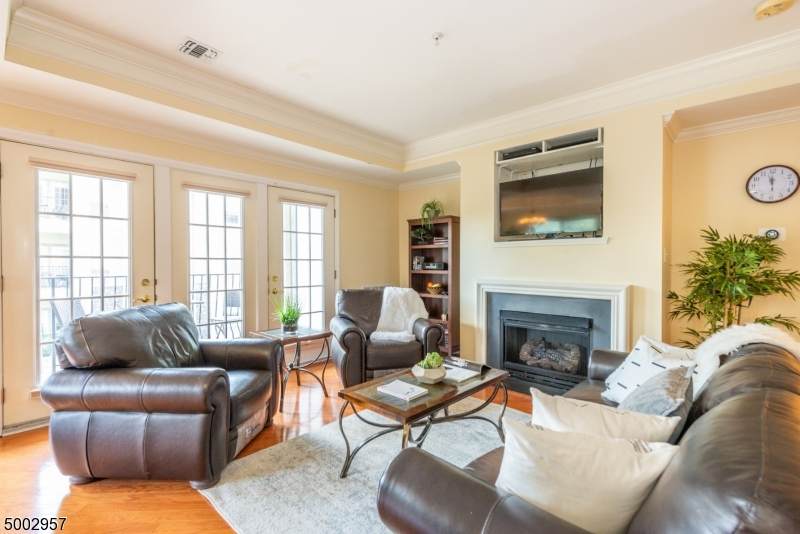 9209 Ravenscroft Rd - Photo 1
