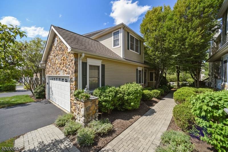 66 Winged Foot Dr - Photo 1