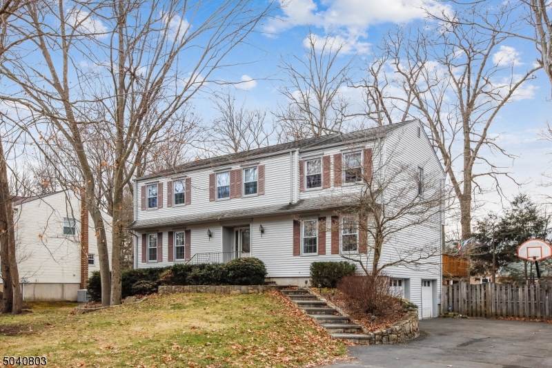 5 Jardine Ct - Photo 1