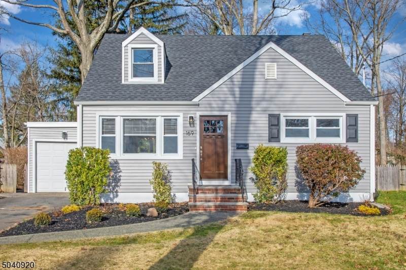 169 Midway Ave - Photo 1