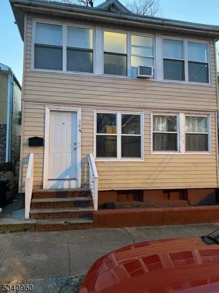 208 Wallace St - Photo 1