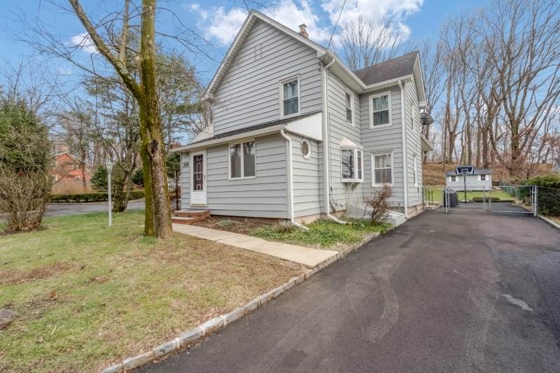 208 Loantaka Way - Photo 1