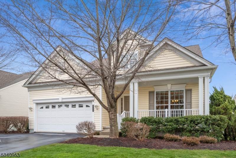716 Thistle Hill Ln - Photo 1