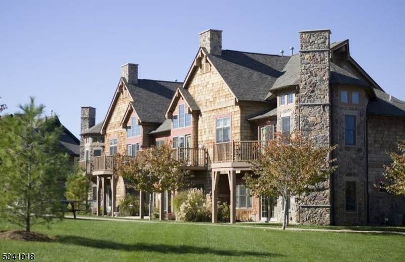 2 Maple Cres - Photo 1