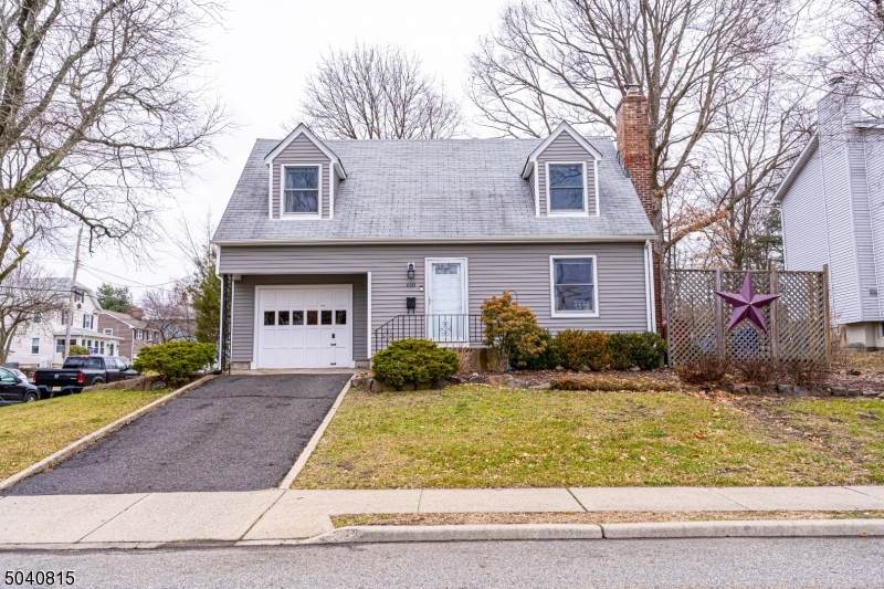 610 Lathrop Ave - Photo 1