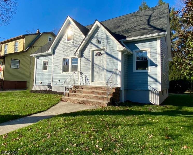 262 Harding Ave - Photo 1