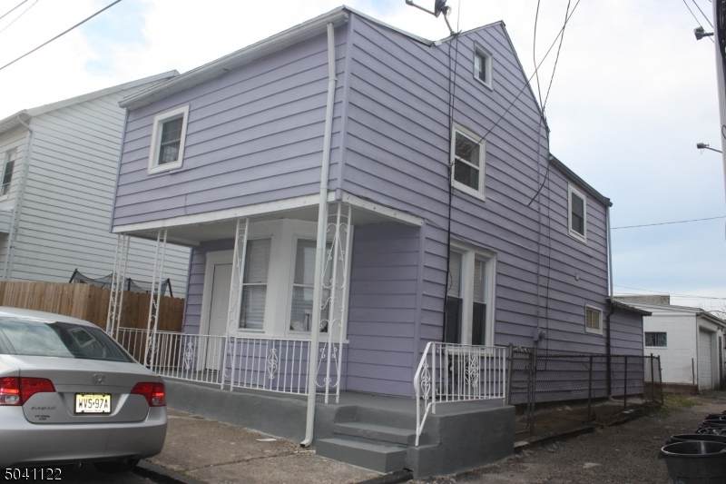 53 Fox St - Photo 1