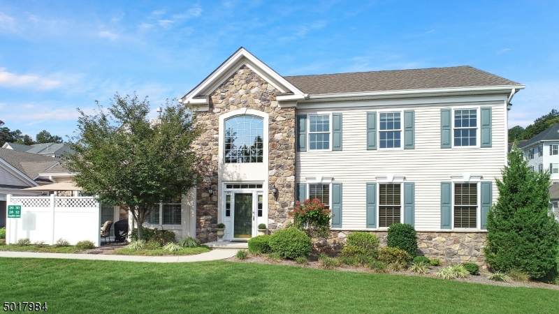 32 Graphite Dr - Photo 1