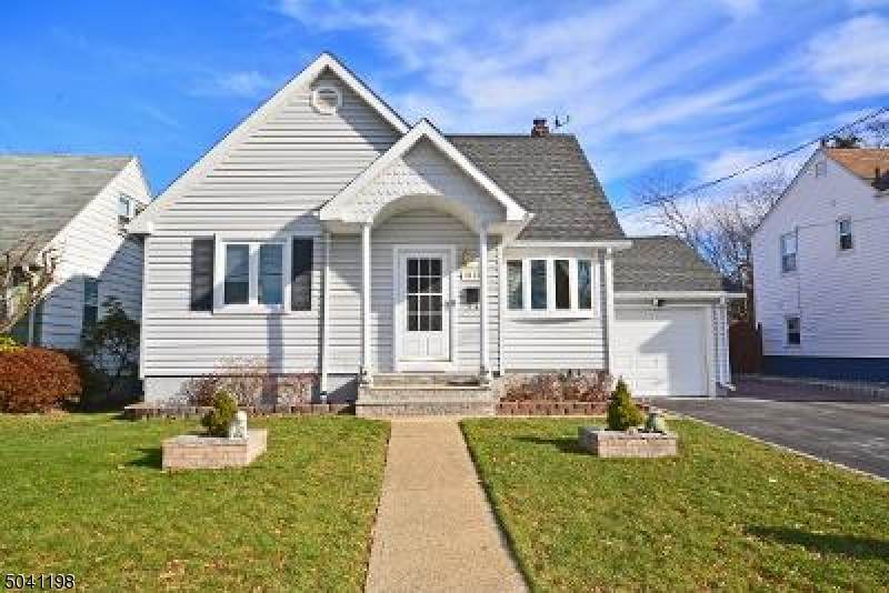 2463 Dorchester Rd - Photo 1