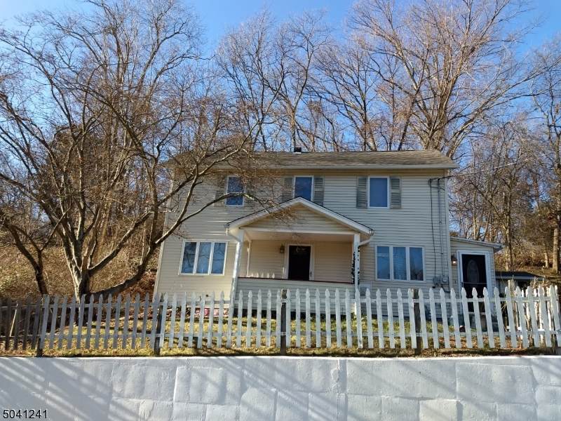 59 Reeve Ave - Photo 1