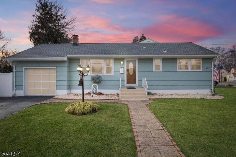 100 Dunham Ave - Photo 1