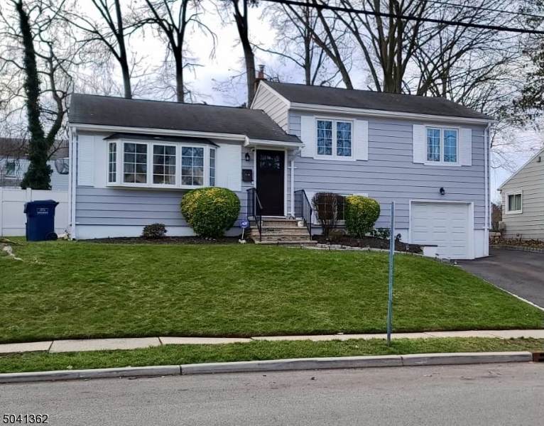 443 Maple Hill Dr - Photo 1