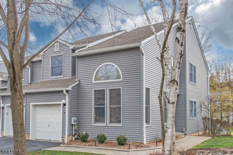 12 Meadow Pond Rd - Photo 1