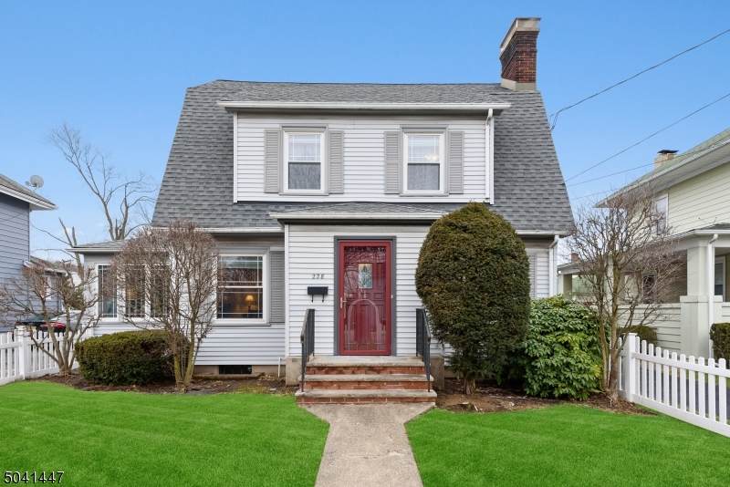 228 Speedwell Ave - Photo 1