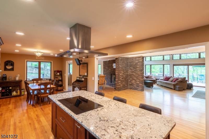 88 Chapel Hill Ter - Photo 1