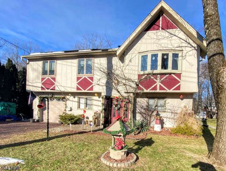 312 Dupont Ave - Photo 1