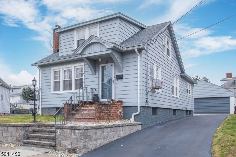 37 Coolidge Pl - Photo 1