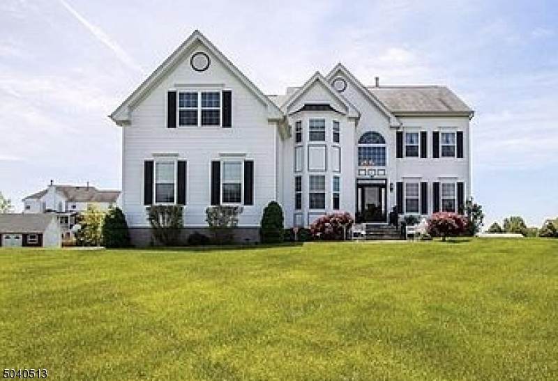 17 Ferris Wheel Dr - Photo 1