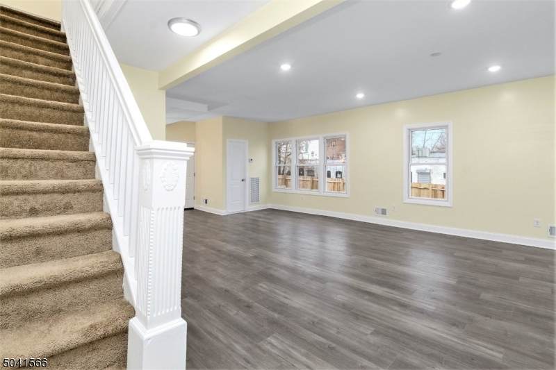 156 Brookdale Ave - Photo 1
