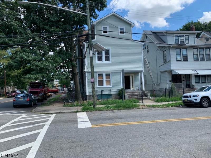 912 S 20Th St - Photo 1