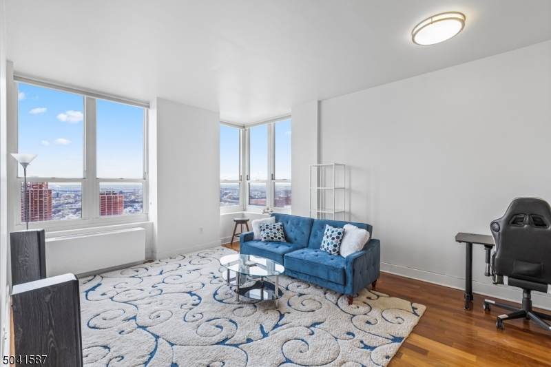 88 Morgan St - Photo 1